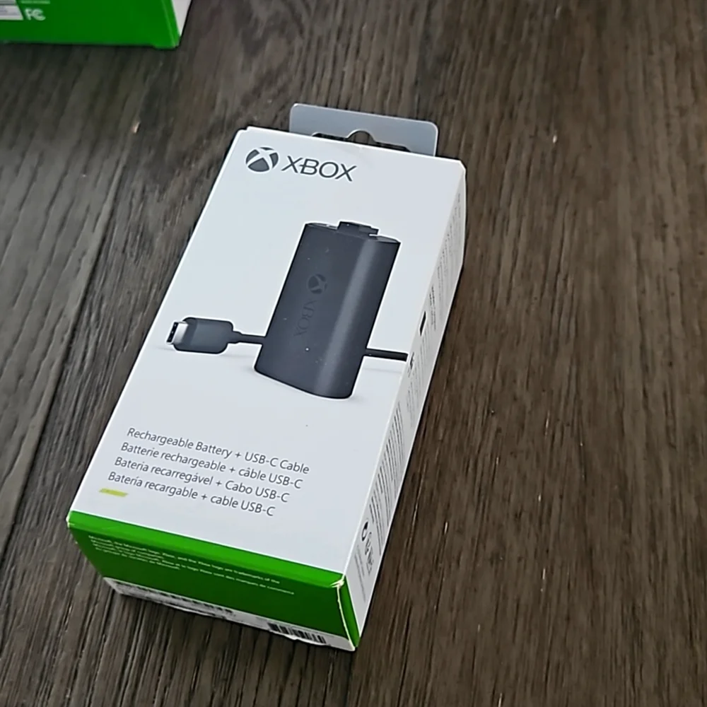 XBox Rechargeable Battery + USB-C Cable